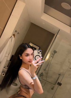 Chescake - Transsexual escort in Manila Photo 11 of 14