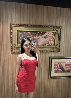 Chescake - Transsexual escort in Manila Photo 12 of 14