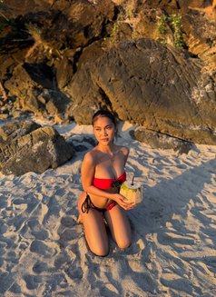 Chescake - Transsexual escort in Manila Photo 13 of 27