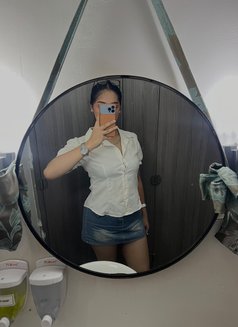 Cheska Bigcock - Transsexual escort in Makati City Photo 7 of 11