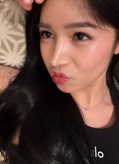 Cheska - puta in Manila Photo 1 of 16