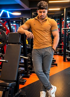 Chetan - Male escort in Mumbai Photo 1 of 5