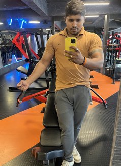 Chetan - Male escort in Mumbai Photo 3 of 5