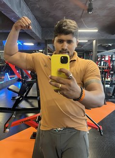 Chetan - Male escort in Mumbai Photo 5 of 5