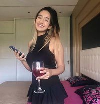 Chetna - escort in Singapore