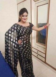 Shivani Escort service available 24 hour - puta in Gandhidham Photo 2 of 3