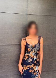 Sanjana - escort in Lucknow Photo 1 of 3