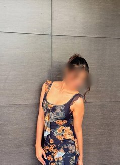 Sanjana - escort in Lucknow Photo 2 of 3