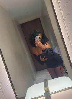 Chi - escort in Fukuoka Photo 2 of 2