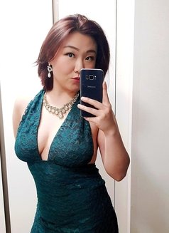 Chiara Kim - escort in Seoul Photo 1 of 5