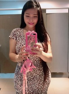 Chichi - Transsexual escort in Makati City Photo 3 of 13