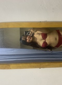 Chichi Jay - Transsexual escort in Manila Photo 3 of 5