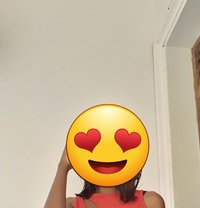 Chichi - escort in Colombo