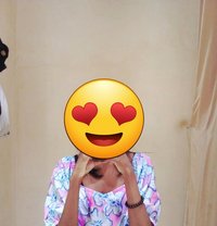 Chichi - escort in Colombo
