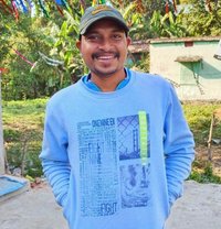 Chickoo - Acompañantes masculino in Bangalore