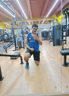 Chicku - Acompañantes masculino in Chennai Photo 5 of 6