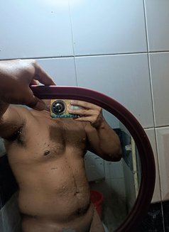 Chicku - Acompañantes masculino in Chennai Photo 8 of 8