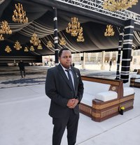 Chiefmasterlee - Male escort in Doha