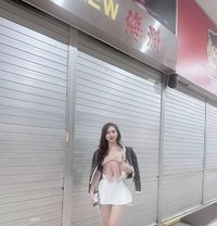 Yulia - escort in Singapore