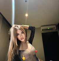 CIKHA LADYBOY HOT SERVICE - Agencia de acompañantes transexuales in Jakarta