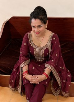 Chiku - Transsexual escort in Jaipur Photo 5 of 8