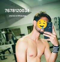 Chiku - Acompañantes masculino in Faridabad