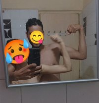 Chiku - Acompañantes masculino in Faridabad