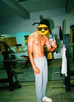 Chiku - Male escort in Faridabad Photo 5 of 6