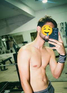 Chiku - Male escort in Faridabad Photo 6 of 6