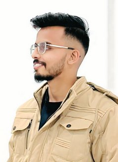 Chiku - Male escort in Mumbai Photo 1 of 6