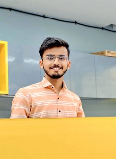 Chiku - Male escort in Mumbai Photo 2 of 6