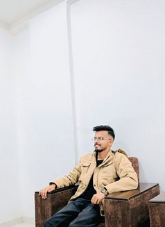 Chiku - Male escort in Mumbai Photo 6 of 6