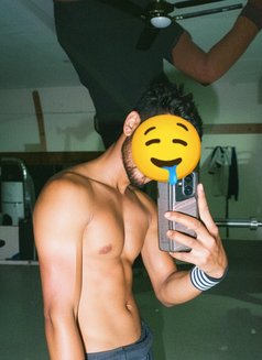 Chiku - Male escort in New Delhi Photo 6 of 6