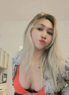 yang - escort in Manila Photo 2 of 8