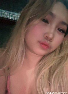 yang - escort in Manila Photo 8 of 8