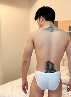 Chin - Transsexual escort in Bangkok Photo 6 of 11