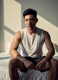 Chin - Transsexual escort in Bangkok Photo 9 of 11