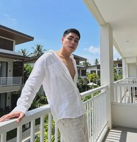 Chin - Male escort in Muscat