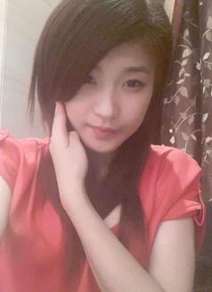 chinese cuty full service in your place - escort in Al Manama Photo 3 of 4