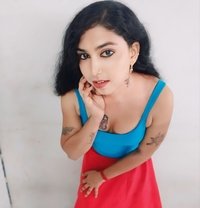 Chinna ponnu Oviya Here for Yur Benifits - Transsexual escort in Chennai