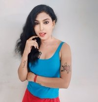 Chinna ponnu Oviya Here for Yur Benifits - Acompañantes transexual in Chennai