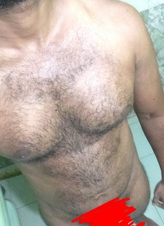 Chinthana 69 - Acompañantes masculino in Colombo Photo 3 of 3