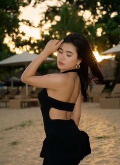 Chintya Hot Young Girl - escort in Bali Photo 7 of 14