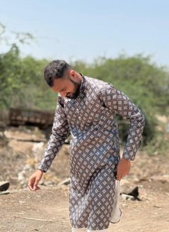 Chirag - Acompañantes masculino in Ahmedabad Photo 2 of 2
