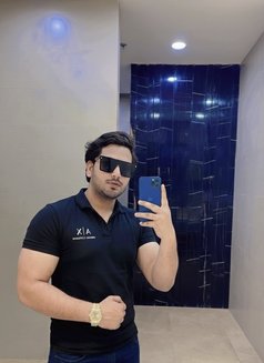 Chirag Khatri - Male escort in New Delhi Photo 1 of 8