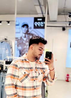 Chirag Khatri - Male escort in New Delhi Photo 3 of 8