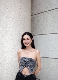 Chitaphxn - Transsexual escort in Bangkok Photo 3 of 10
