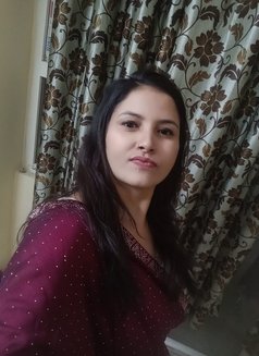 Chitra- Adult Performer in Noida - adult performer in Noida Photo 2 of 5