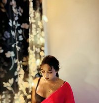 Chitra - Transsexual escort in Noida