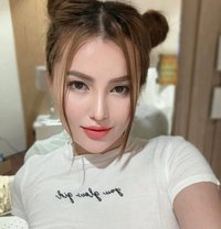 Ellen - escort in Osaka